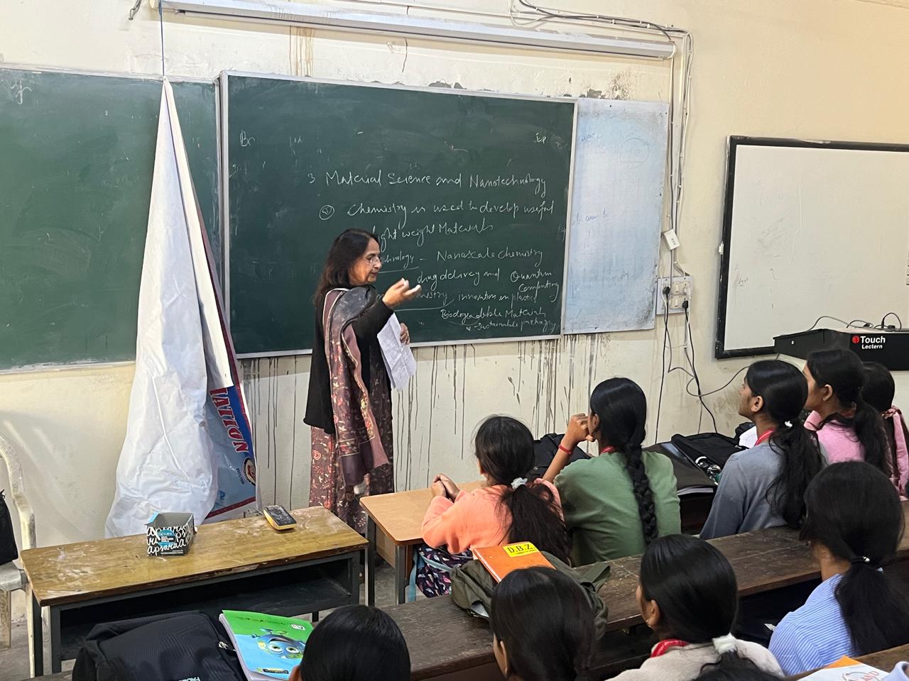 OSA Expert Lecture: Shaping Up a Career with Chemistry image 4